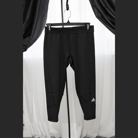 ADIDAS / WOMEN'S BLACK CAPRI SIZE M - Picture 2 of 7